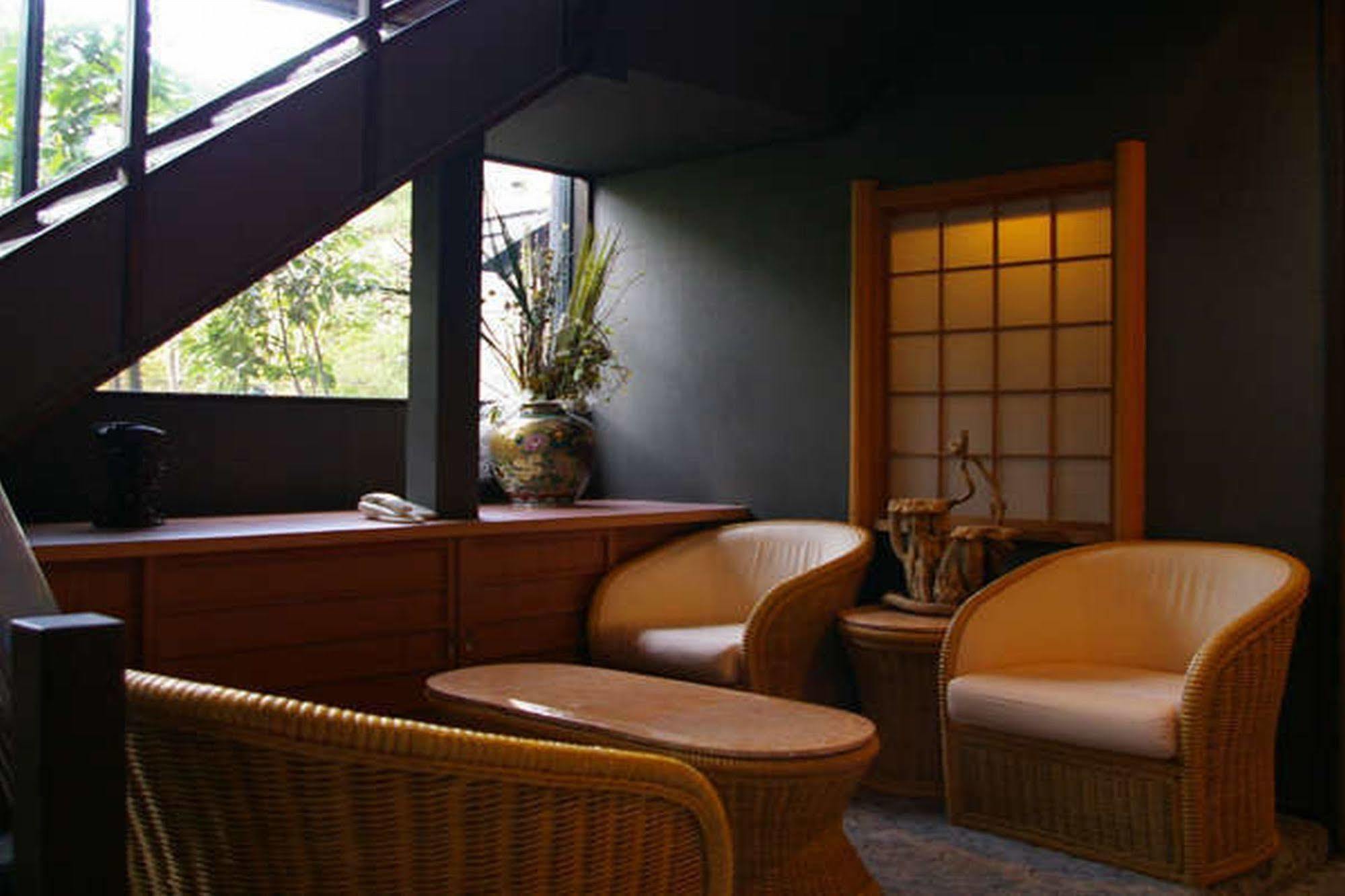 Yuraku Hotel Awara Екстер'єр фото